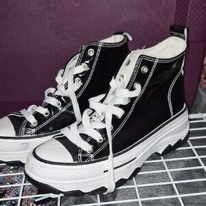 TOP Moda Black and White High-Top Platform Sneakers